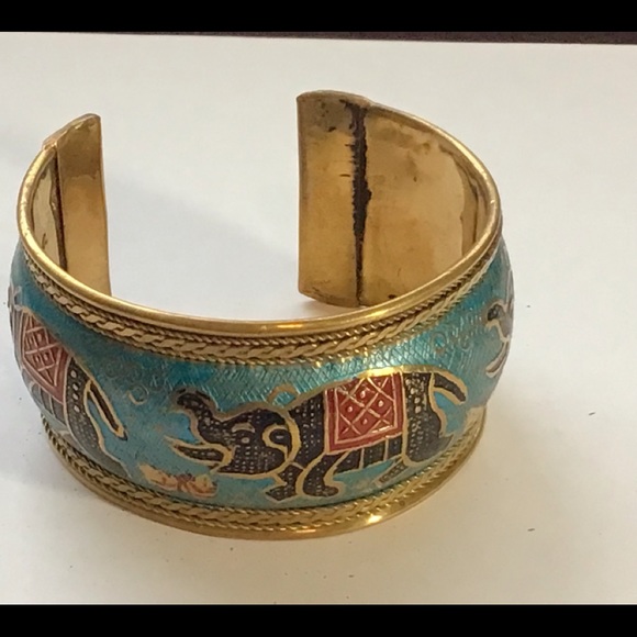 Free Shipping Cuff Bracelet Etched Elephant Theme - Picture 11 of 16